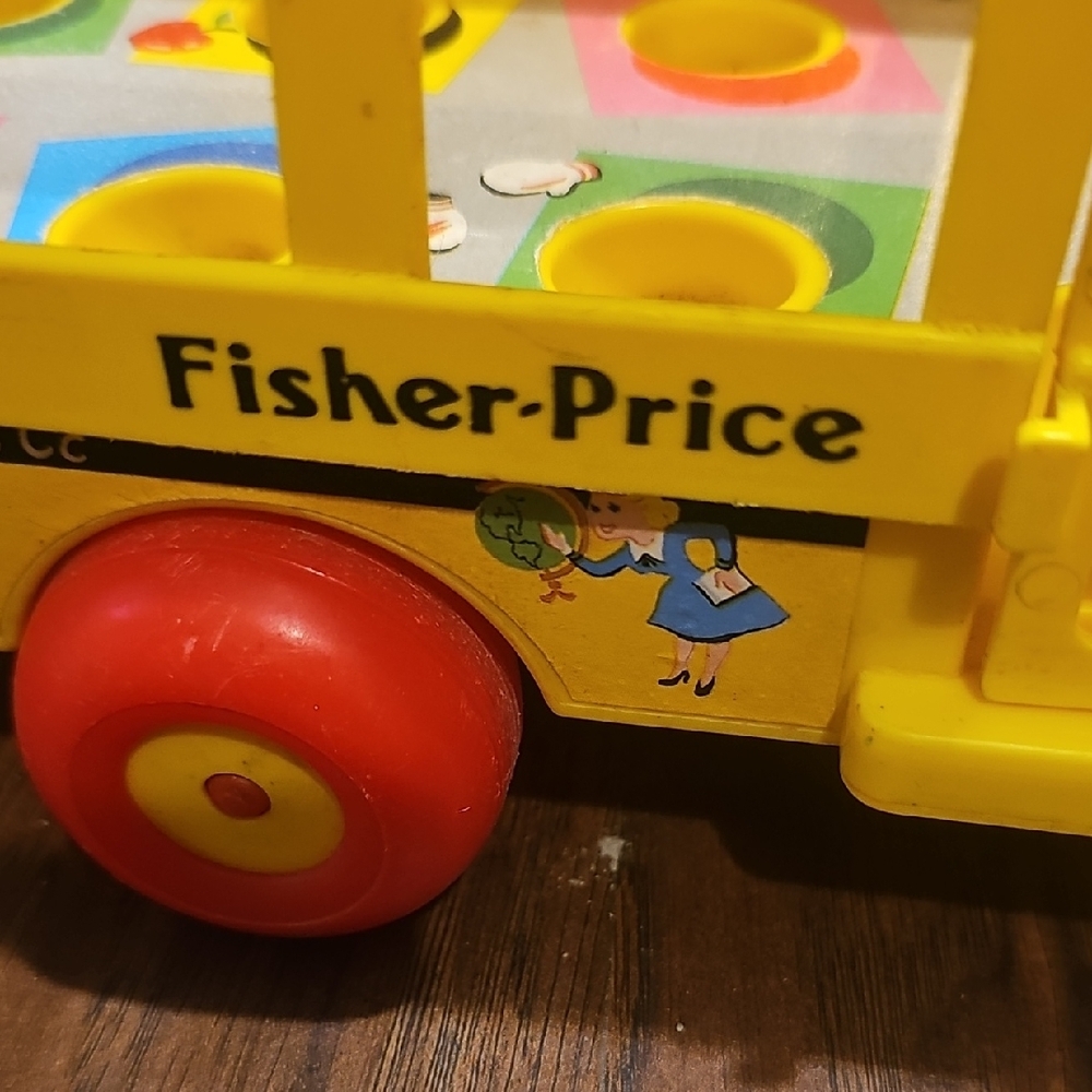 Fisher-Price Bright Yellow School Bus - Picture 3 of 9